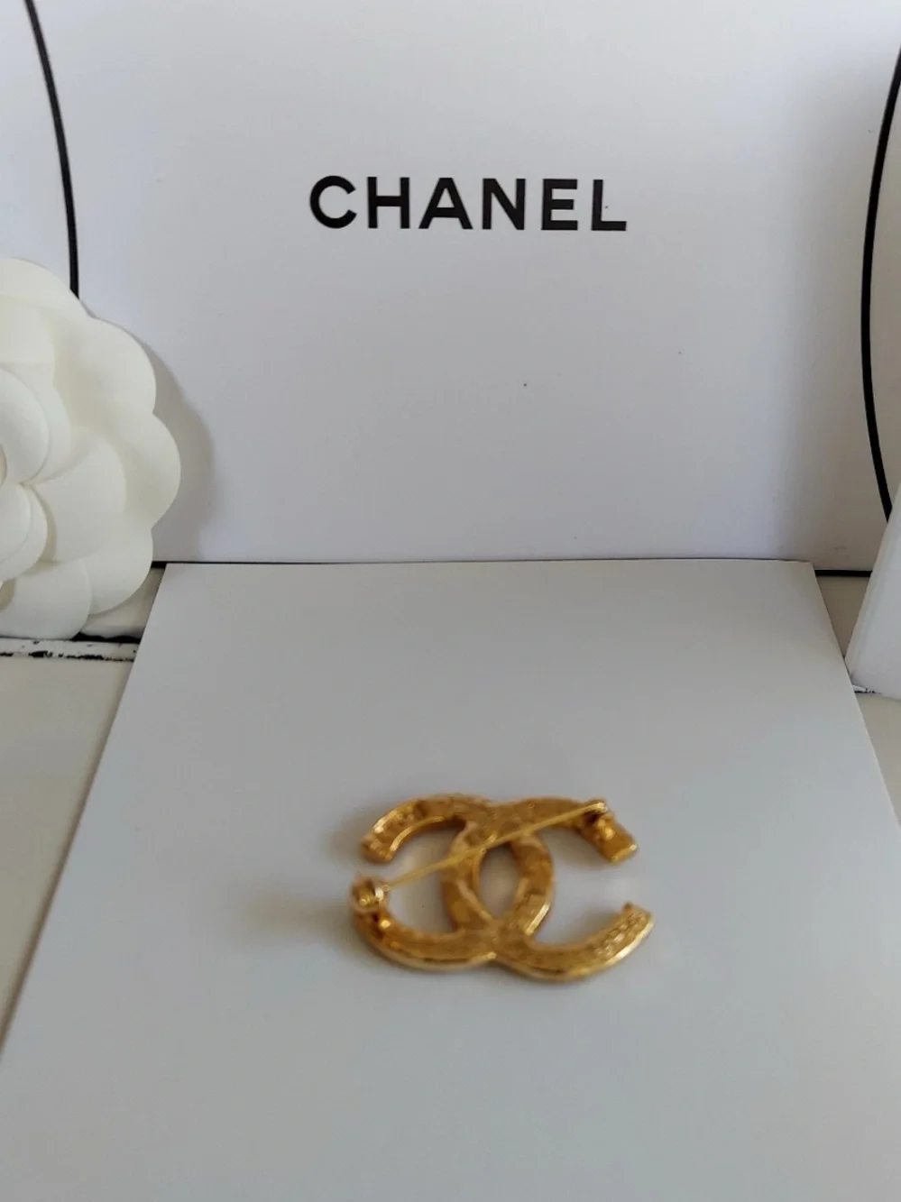 Chanel Double CC Gold Tone Clear Rhinestone Brooch pin Pendant Jewelry